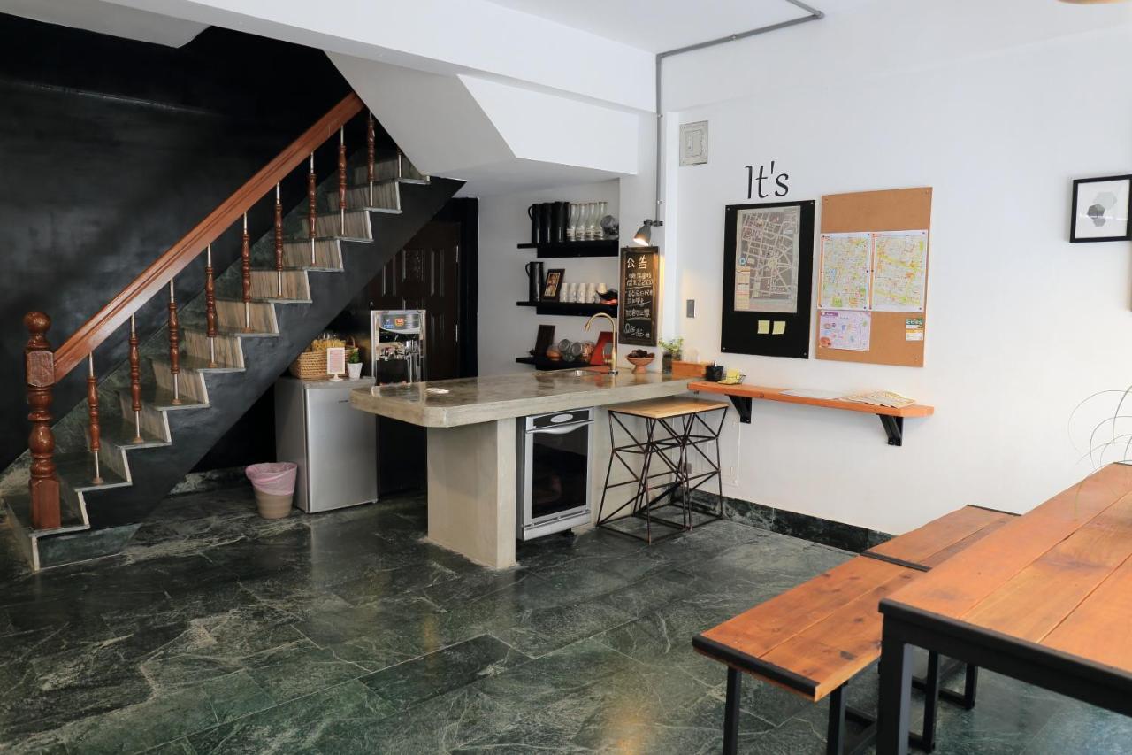 It'S 一起 旅店 Apartamento Tainan Exterior foto